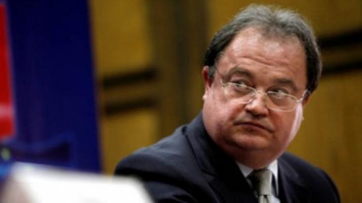 PDL vrea să-l schimbe pe Antonescu. Revocarea lui Blaga de la şefia Senatului, contestată la CCR